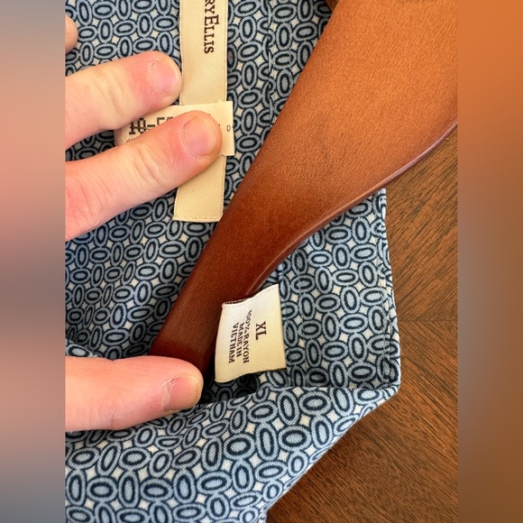 Perry Ellis Short Sleeve Button Down Shirt XL - Picture 2 of 4